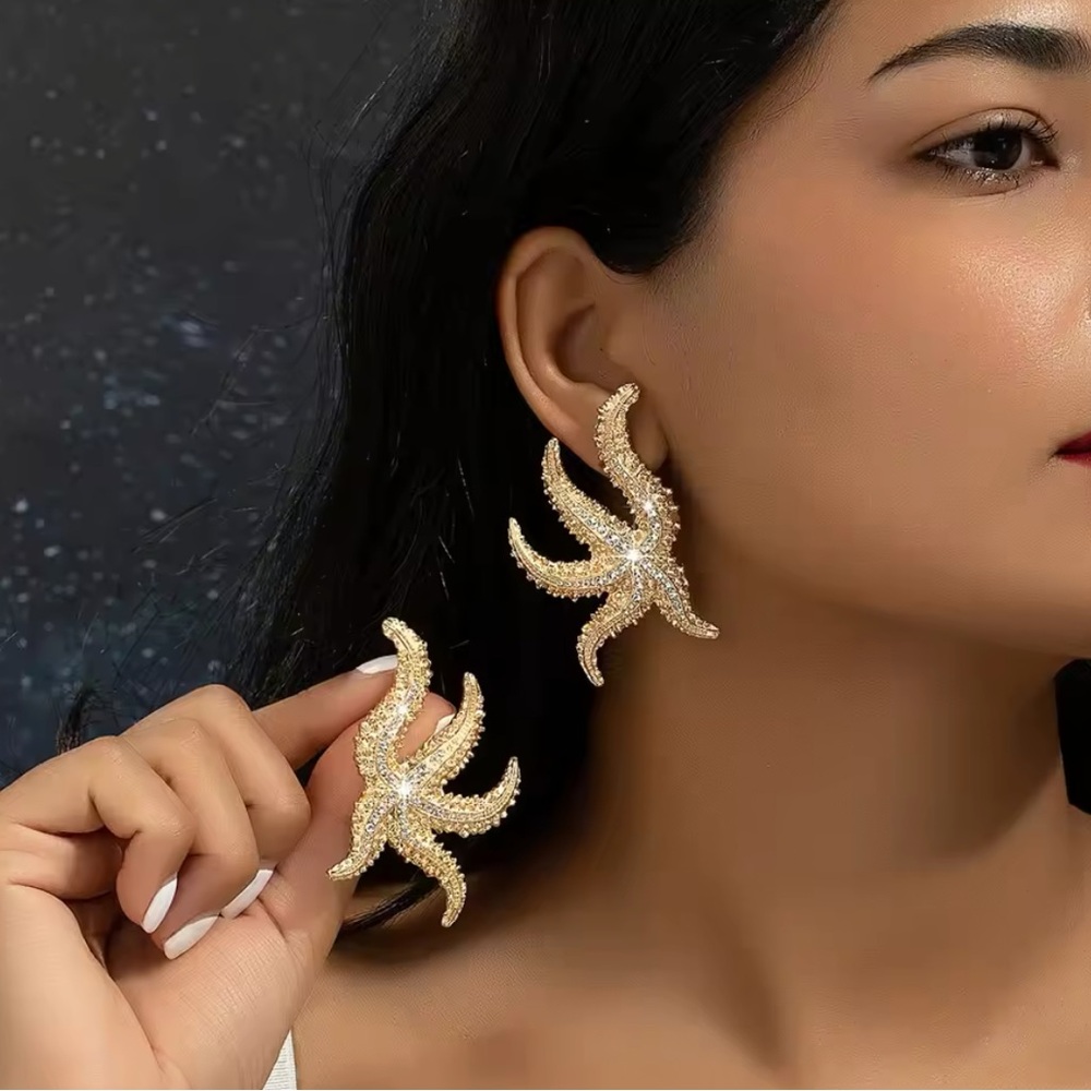 Amoura - Gold-Plated Octopus Rhinestone Earrings - Picture 3 of 8